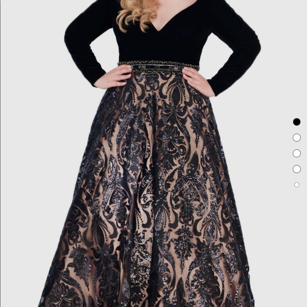 Prom dress, worn once, great condition.